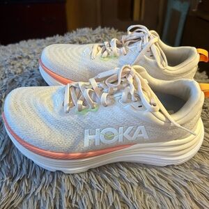 Hoka Gaviota 5 light peach